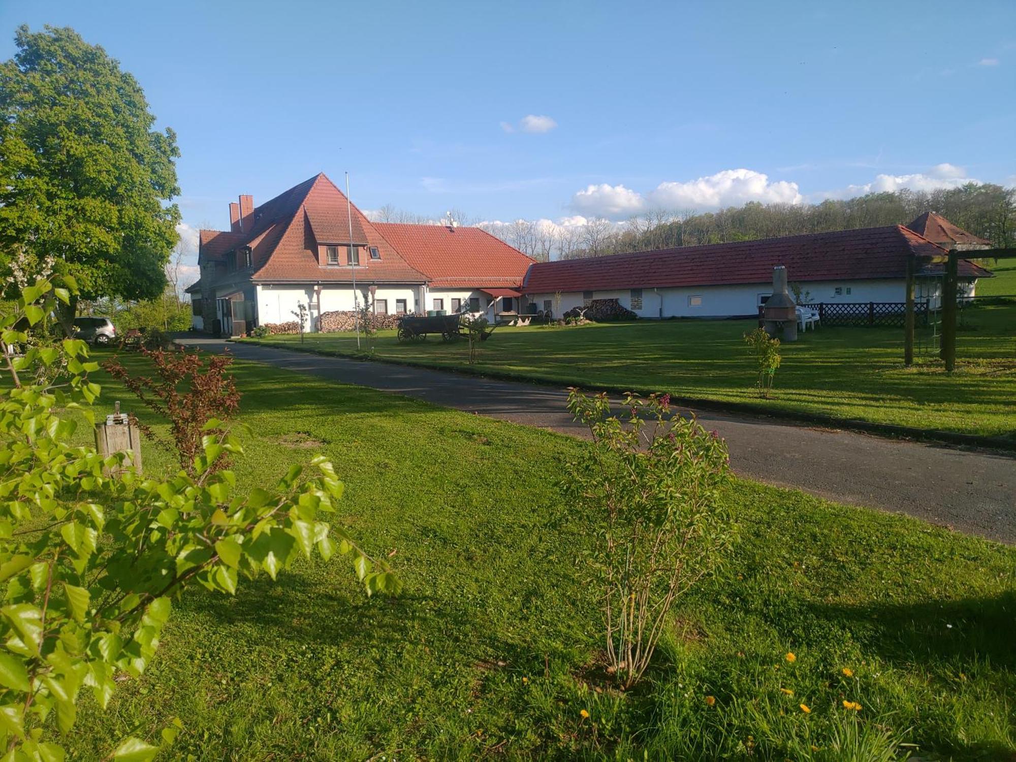 Haus Ringgau - Urlaub, Gemeinschaft Und Erlebnis Im Herzen Von Deutschland Herleshausen Extérieur photo